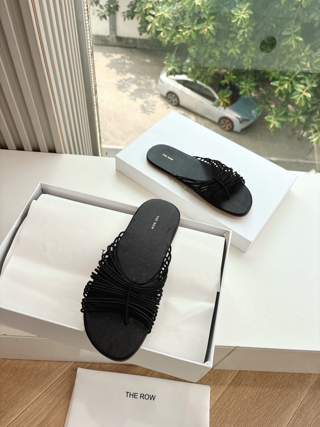 Comfortable Flat Sandals: Simple Style, Perfect for Any Outfit - 图片 2