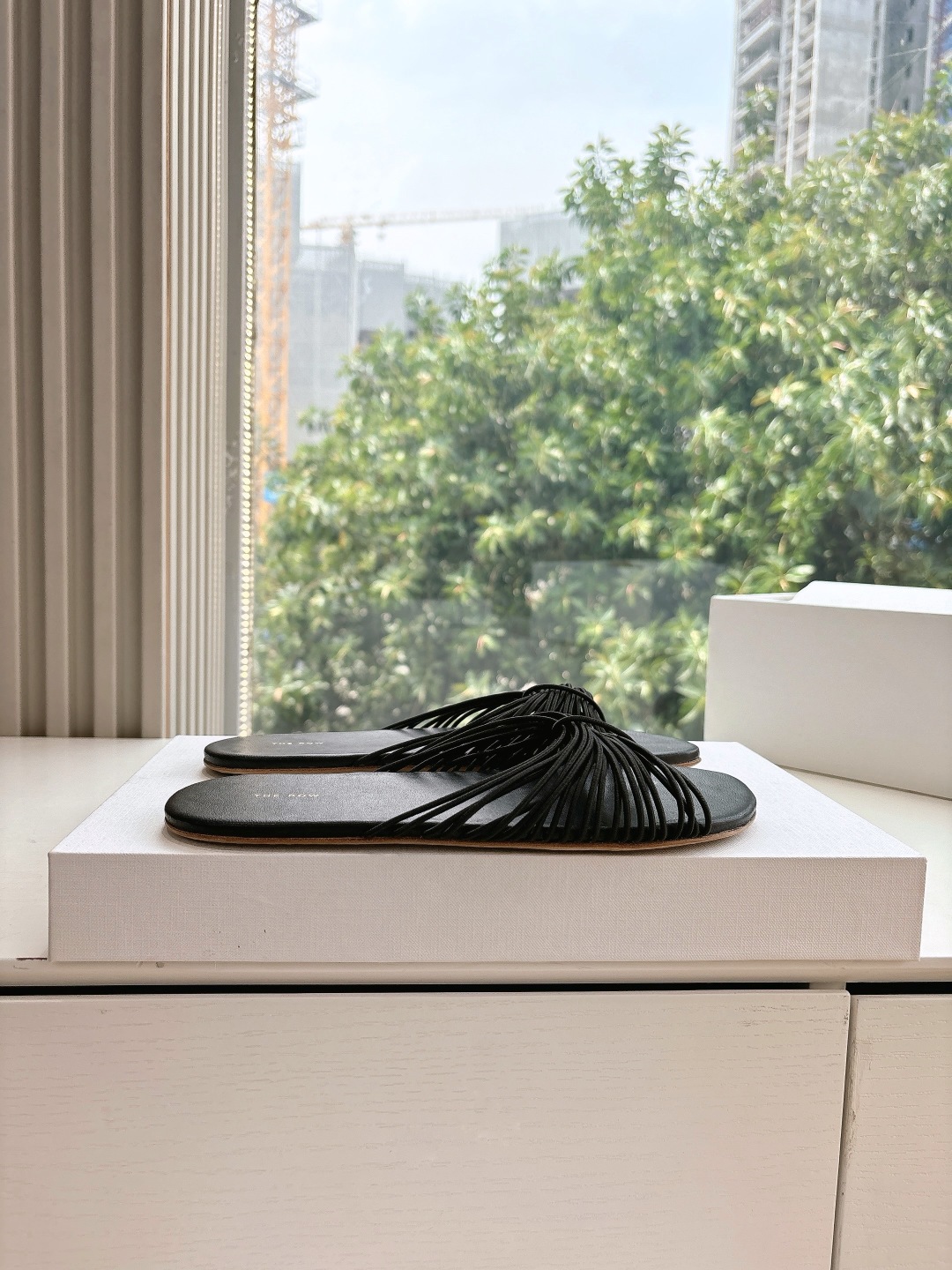 Comfortable Flat Sandals: Simple Style, Perfect for Any Outfit - 图片 7