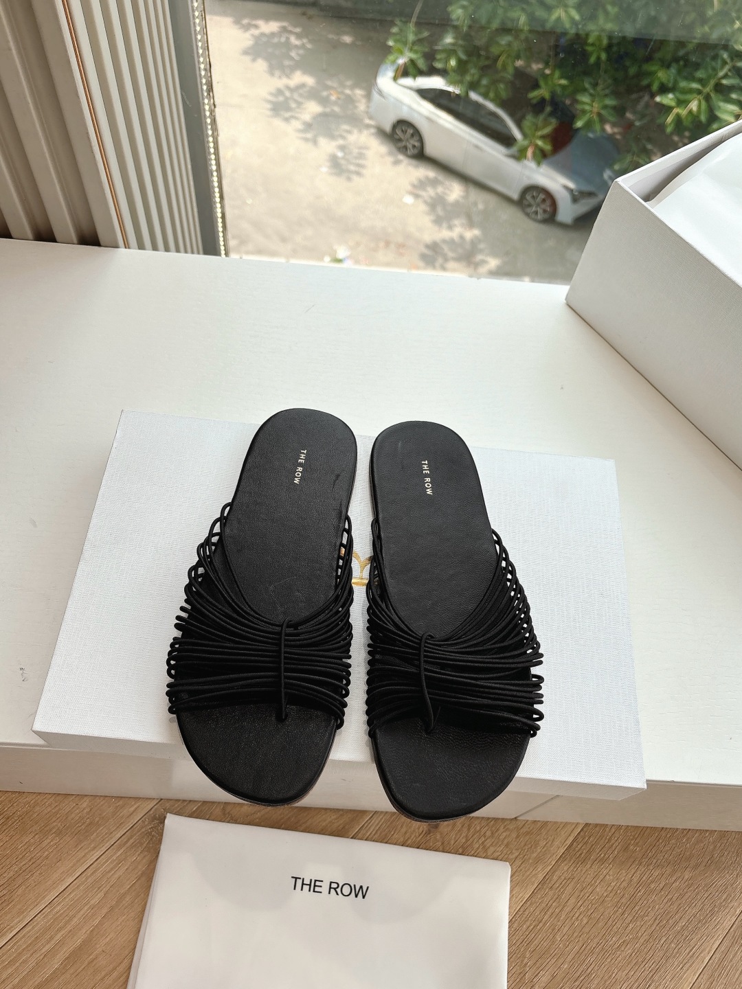 Comfortable Flat Sandals: Simple Style, Perfect for Any Outfit - 图片 4