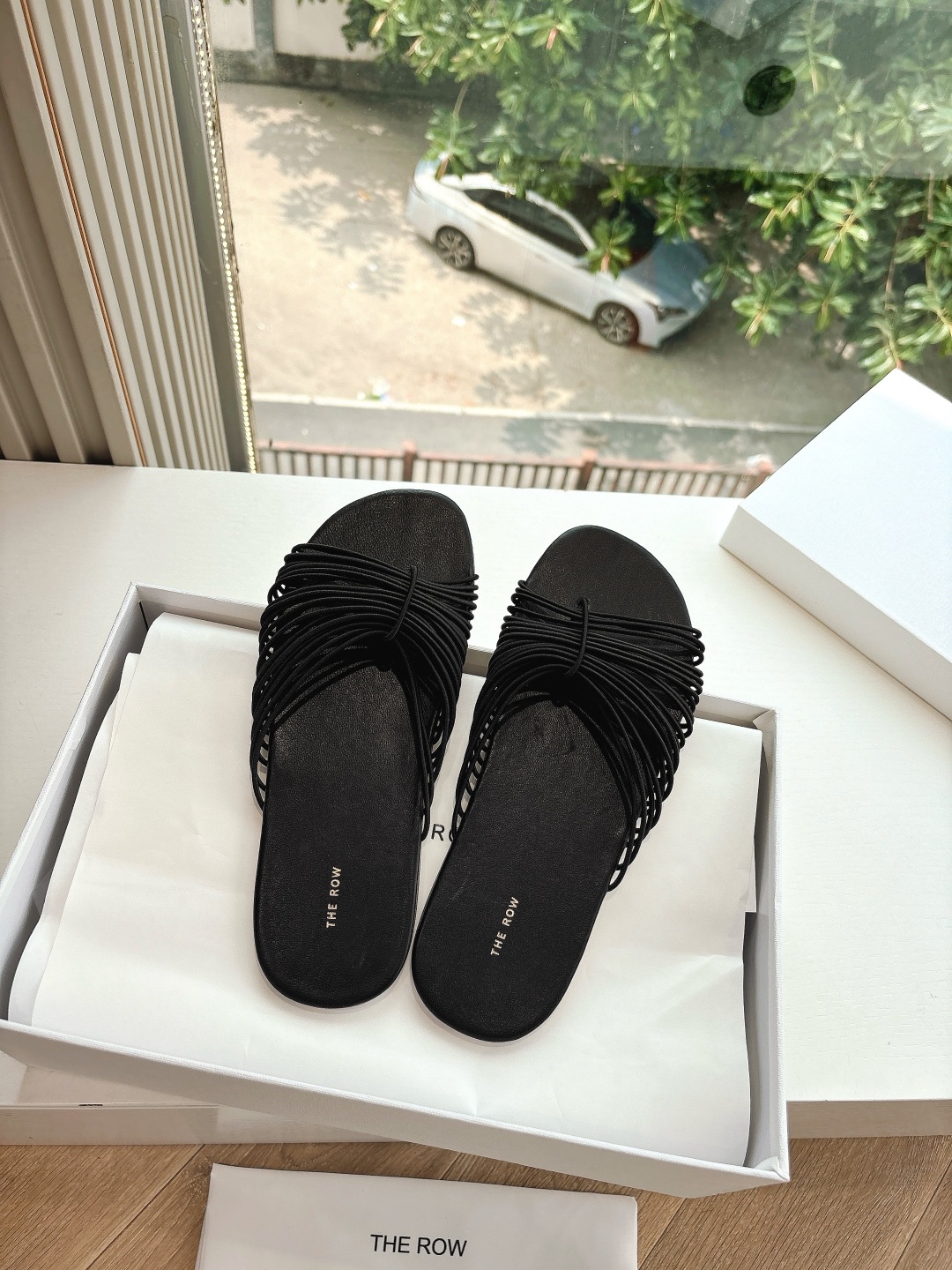 Comfortable Flat Sandals: Simple Style, Perfect for Any Outfit - 图片 3