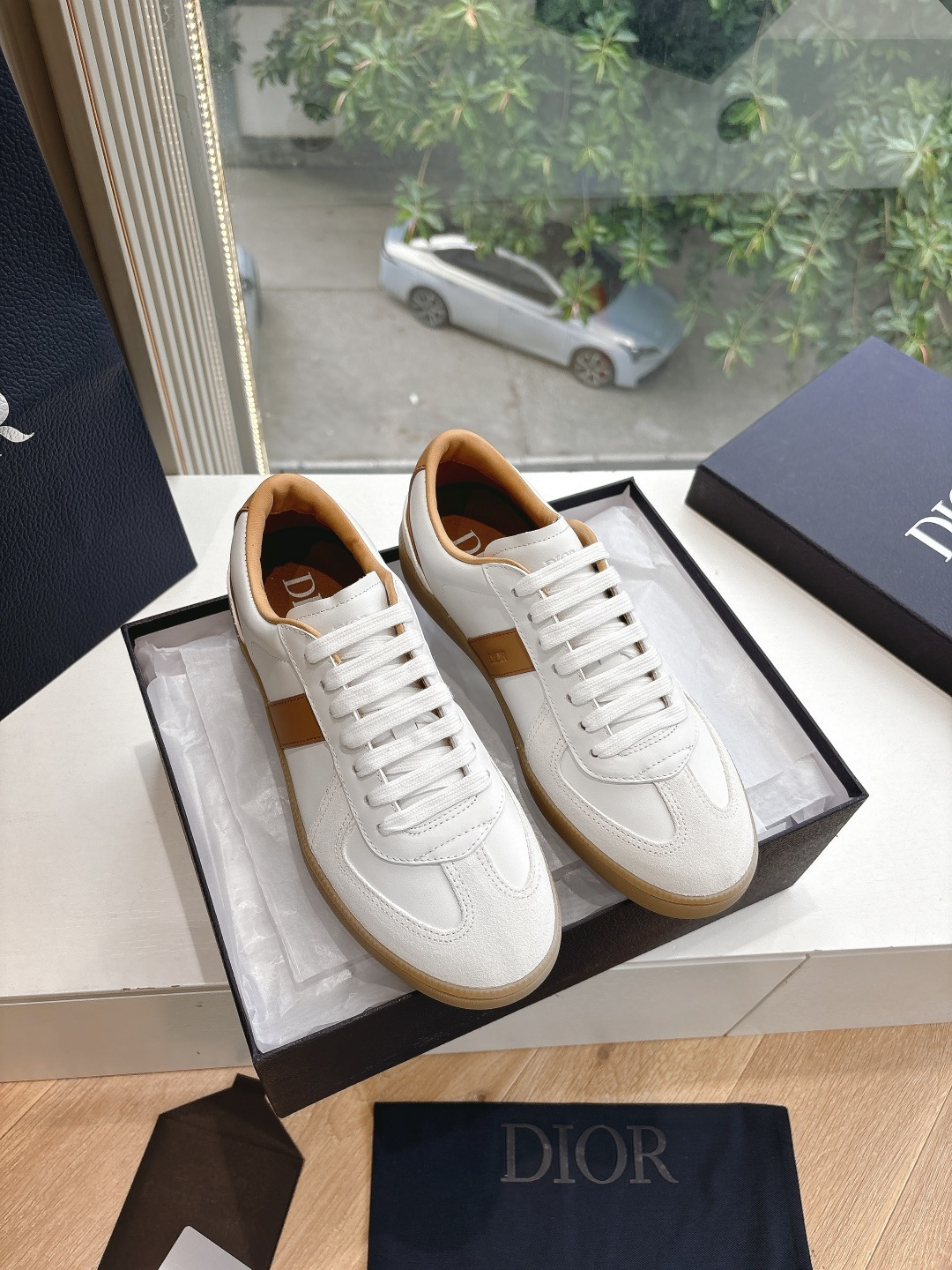 NO:406608,WYI WYI C'est Dior 25 Spring and Summer New Casual Sports Shoes ‘Made of cowhide leather and mesh fabric, light and breathable. The CD letters on the sides are very Dior-definition, and the sporty style design blends the details of the tassels and adds a hint of elegance. The upper is imported cowhide sole original outsole size 35-46 (39.39.40 orders are indicated for men and women, 46 customizations are not returned or replaced), casual shoes/sports shoes, dior, dior, sneakers, cowhide19860909所即所得G035C'est Dior 迪奥 25春夏全新休闲运动鞋‘以牛皮革和网眼织物制作,轻盈透气.侧边的CD字母非常有Dior辩识度,运动风设计融合流苏细节也增添了一丝优雅气质 鞋面原版进口牛皮 鞋底原版大底 尺码35-46(39.39.40下单注明男女, 46定制不退不换),休闲鞋/运动鞋,dior,dior,sneakers,cowhide,Women's Shoes