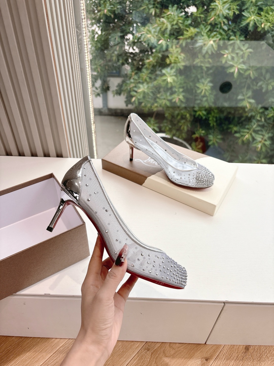 Unique Two-Headed Ballet Shoe: Comfortable, Stylish, and Romantic - 图片 3