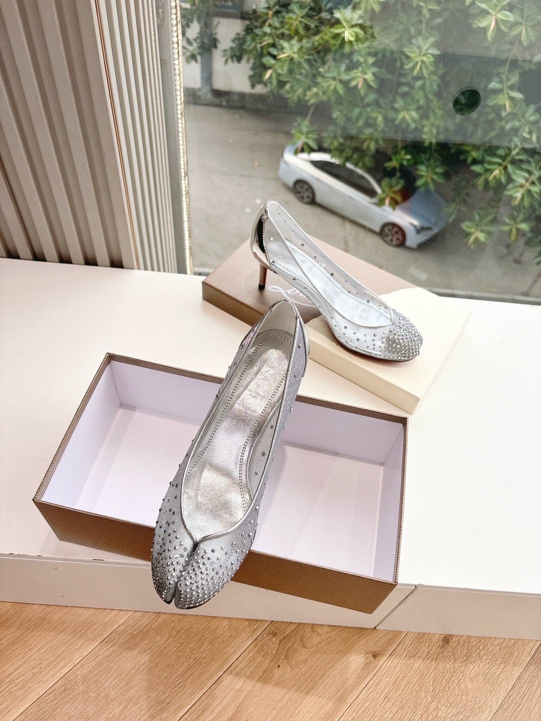 Unique Two-Headed Ballet Shoe: Comfortable, Stylish, and Romantic - 图片 2