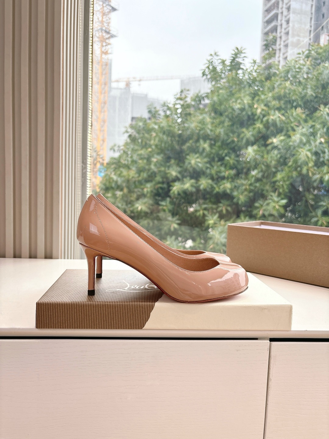 Exaggerated Beauty: Two-Headed Bullet Ballet Shoes for Style and Comfort - 图片 7