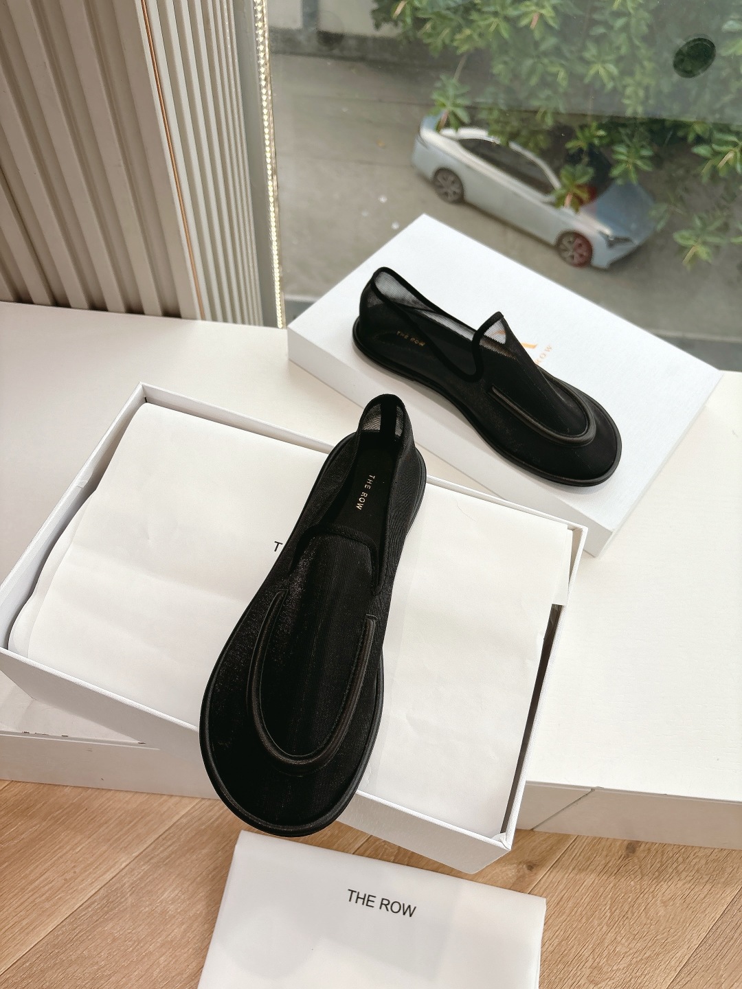 Soft and Stylish: G679 Cosmopolitan Sarcophagus Footwear for All Occasions - 图片 2