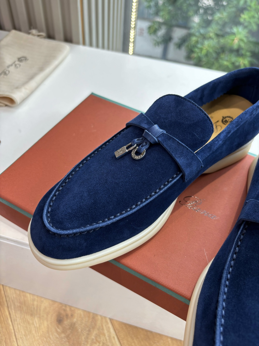 🌾G219专柜原单品质所见即所得Loro Pian*经典爆款出品lp顶级版本 英伦流苏平底乐福鞋原来这就