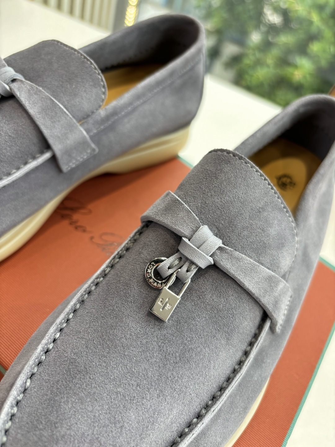 🌾G219专柜原单品质所见即所得Loro Pian*经典爆款出品lp顶级版本 英伦流苏平底乐福鞋原来这就