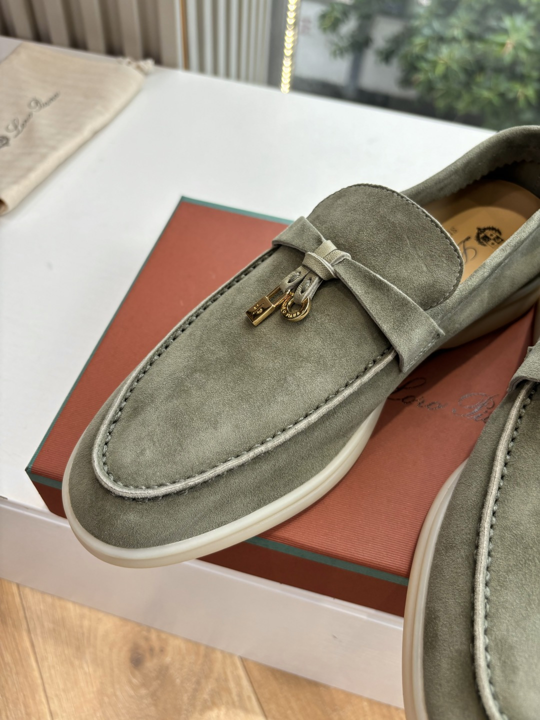 🌾G219专柜原单品质所见即所得Loro Pian*经典爆款出品lp顶级版本 英伦流苏平底乐福鞋原来这就