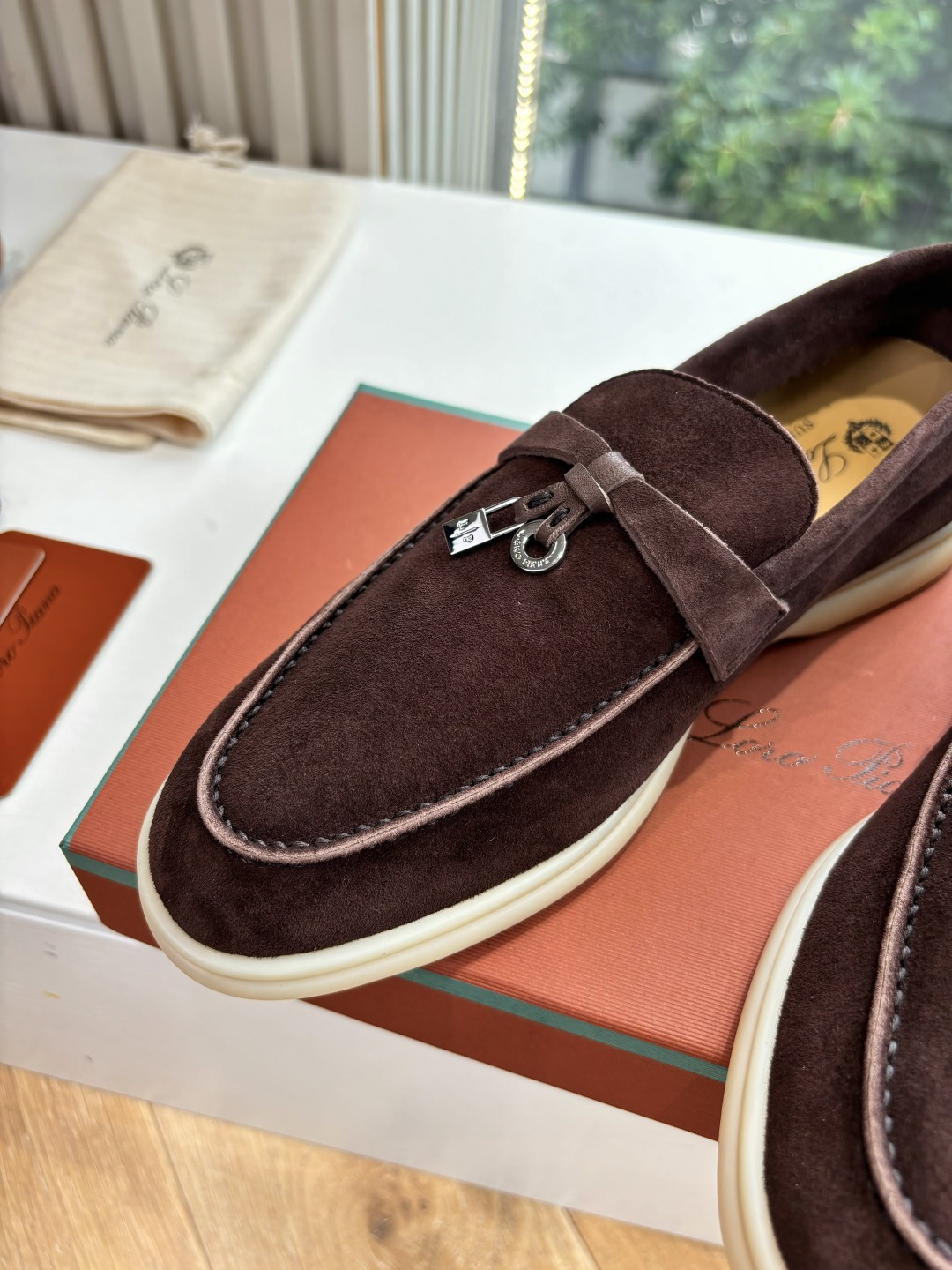 🌾G219专柜原单品质所见即所得Loro Pian*经典爆款出品lp顶级版本 英伦流苏平底乐福鞋原来这就