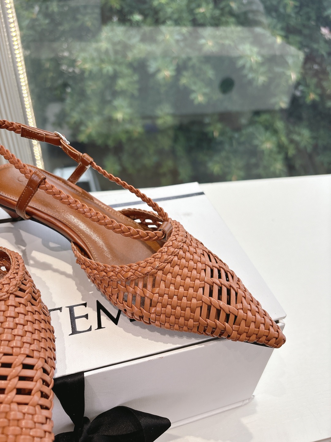 New Spring and Summer Shoes: Stylish Imported Design with Sheepskin for Vacation - 图片 8