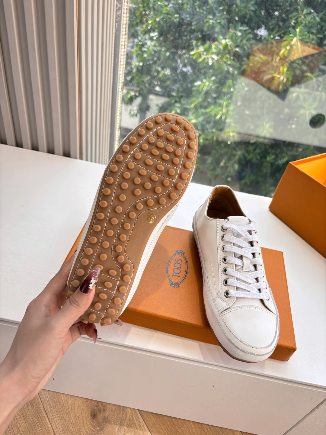 Luxurious Tod’s Silk Sneakers: Quality Leather, Elegant Design for Summer 2025. - 图片 6