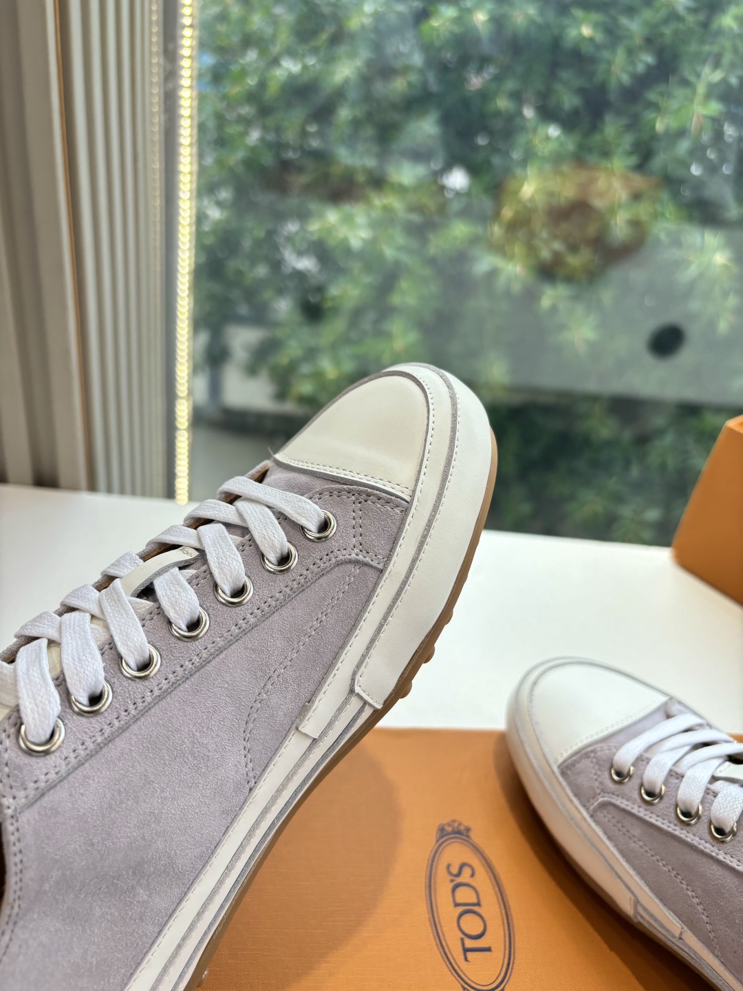 Luxurious Tod’s Sneakers: Quality Leather, Innovative Design, Timeless Style. - 图片 8
