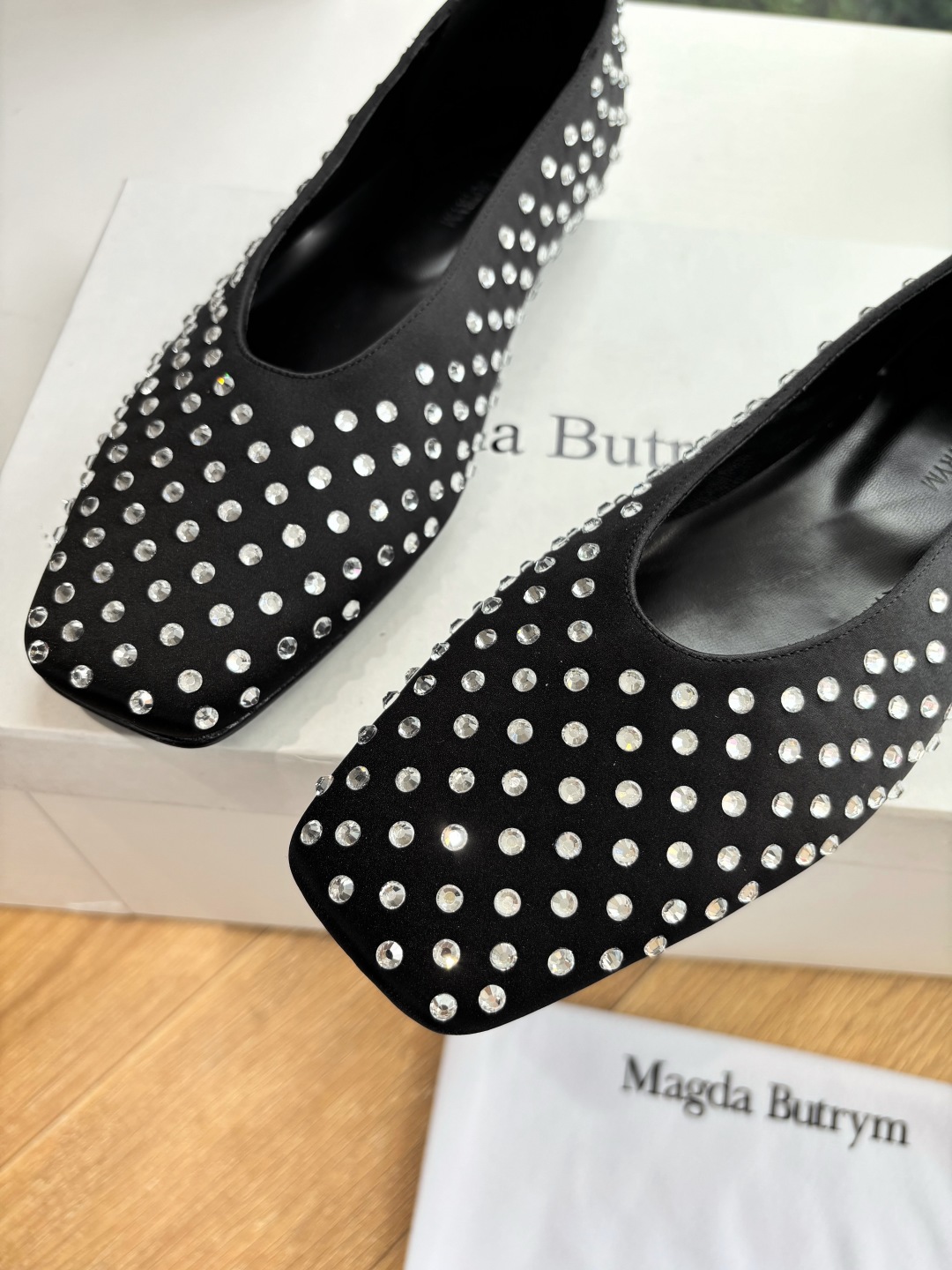 Magda Butrym 25SS Shoe: High-End Polish Fashion with Slavic Craftsmanship - 图片 8