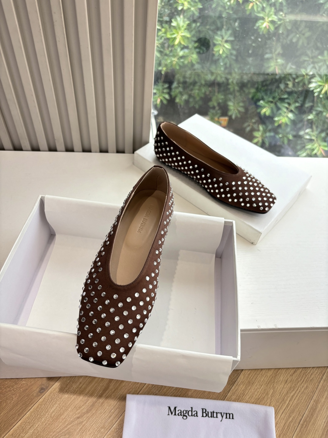 Magda Butrym 25SS Shoe: High-End Polish Fashion with Slavic Craftsmanship - 图片 2
