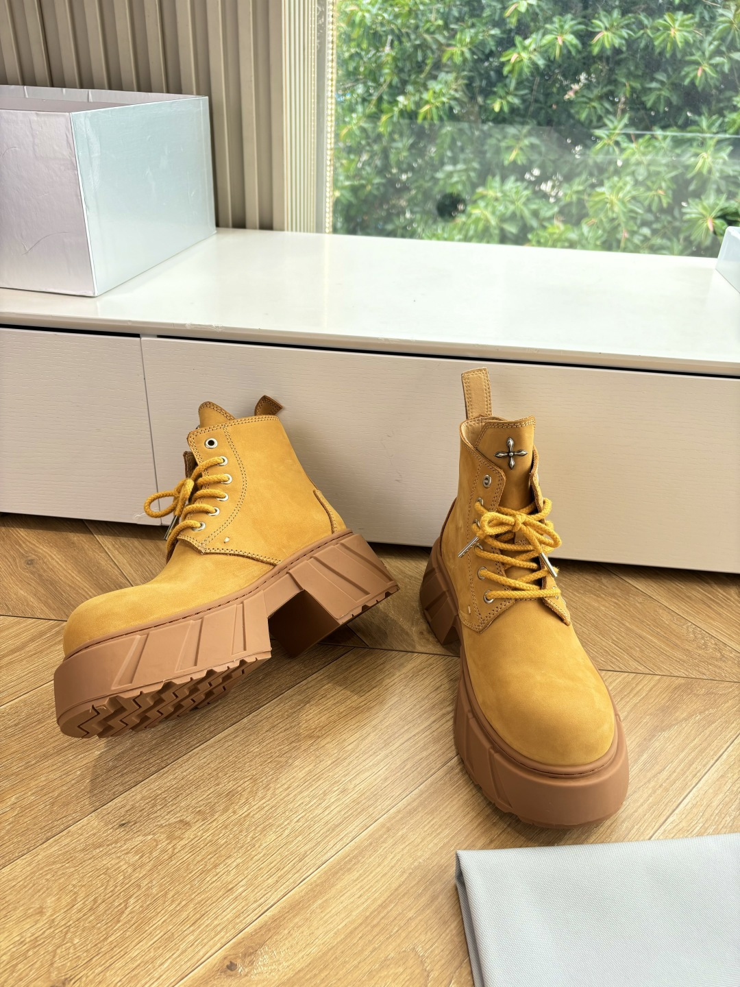 Trendy SMFK Sneakers with Original Oxin Fabric and Perry Inside. - 图片 5
