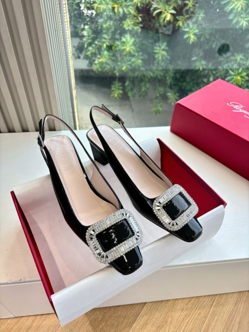 Roger Vivier Flower Strass Buckle Mary Jane Pumps, Black Patent Leather