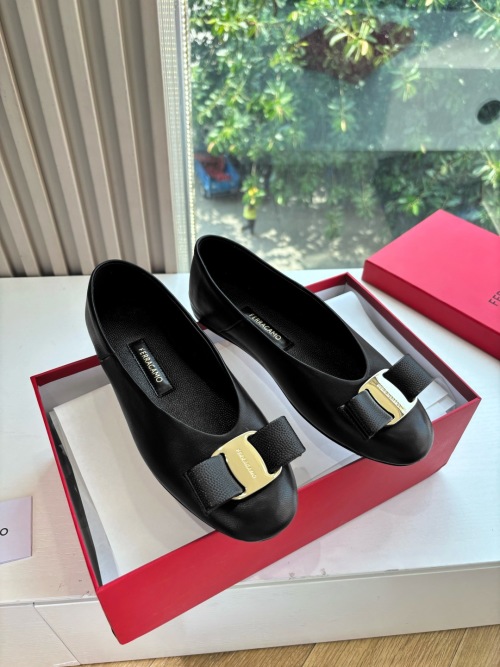 Ferragamo Women's Vara Bow Leather Mary Jane Loafers Ballet Flats 1 Ferragamo Women's Vara Bow Leather Mary Jane Loafers Ballet Flats