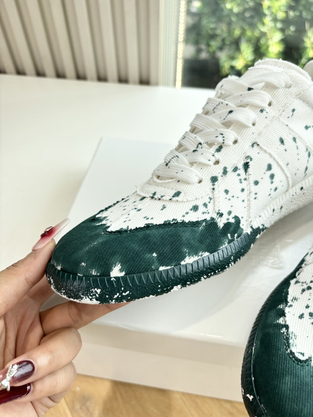 Maison Margiela MM6 German Training Shoe: Luxurious T-shaped Leather Design. - 图片 8
