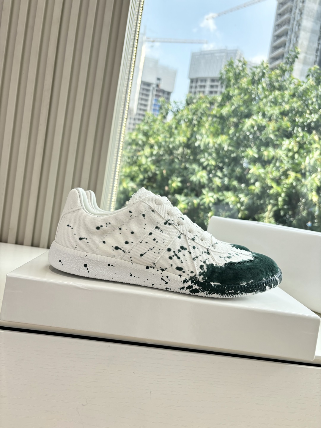 Maison Margiela MM6 German Training Shoe: Luxurious T-shaped Leather Design. - 图片 7