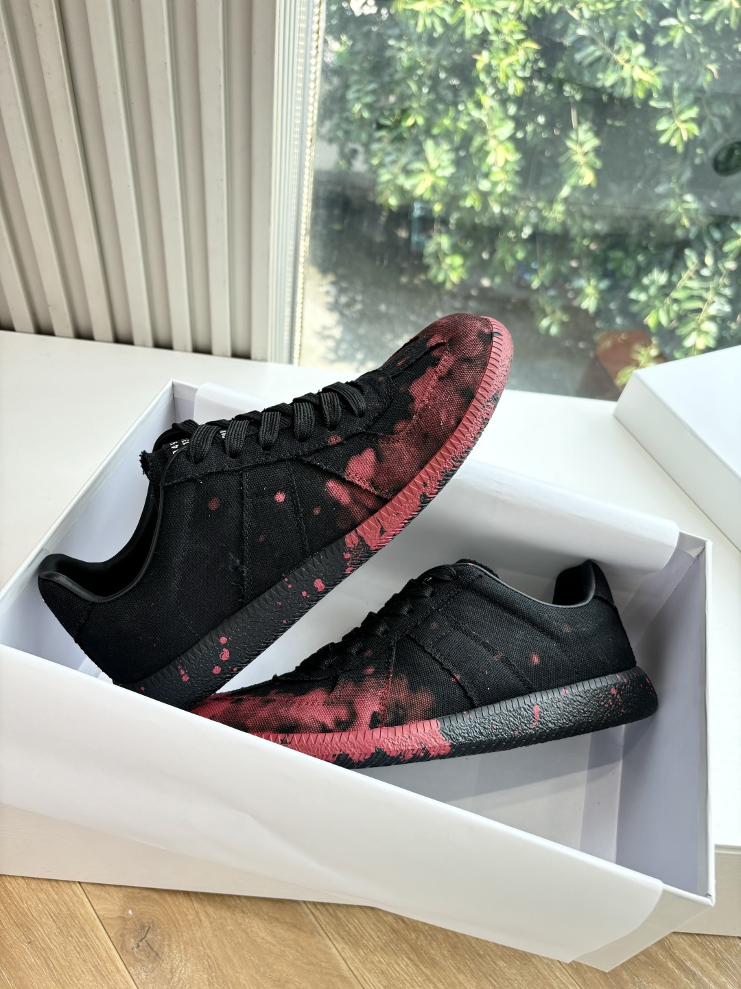 Maison Margiela MM6 Designer German Training Shoes: Luxurious, Comfortable, and Stylish - 图片 3