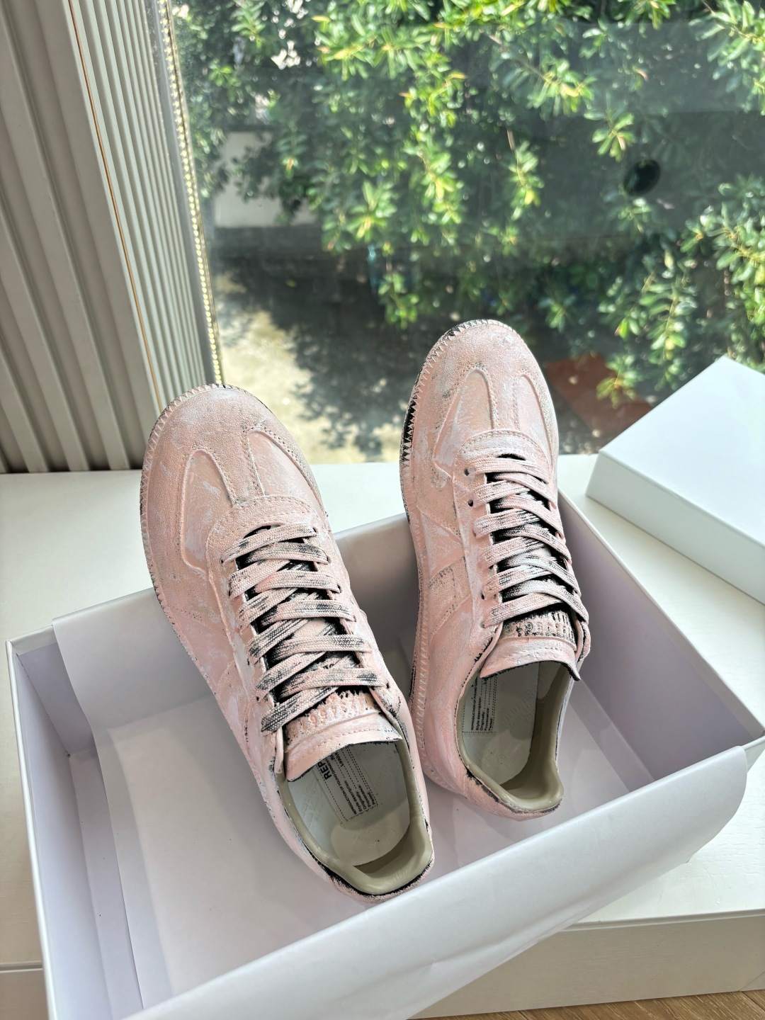 Maison Margiela MM6 Designer German Training Shoes: Luxurious, Classic, and Comfortable. - 图片 2