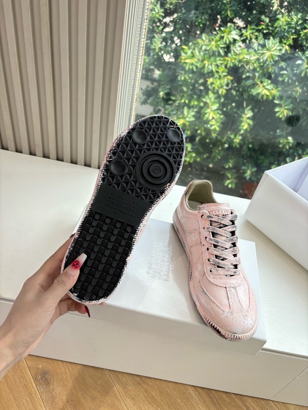Maison Margiela MM6 Designer German Training Shoes: Luxurious, Classic, and Comfortable. - 图片 6