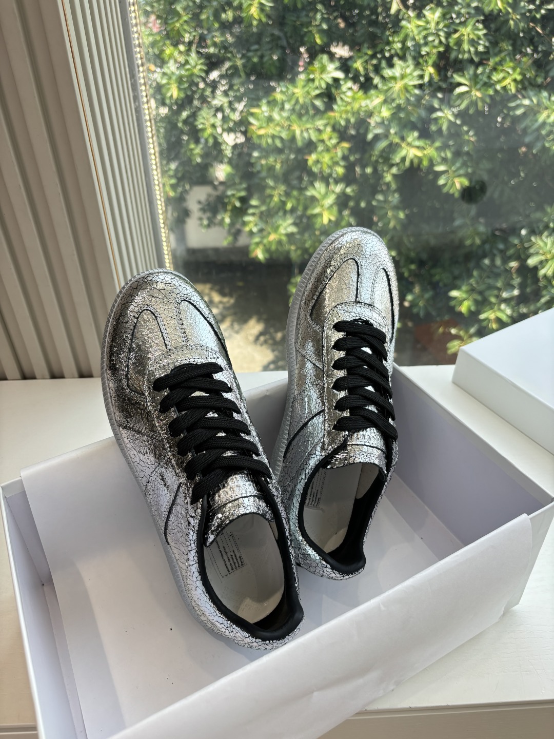 Maison Margiela MM6 Designer Training Shoes: Luxurious, Comfortable, and Versatile. - 图片 2