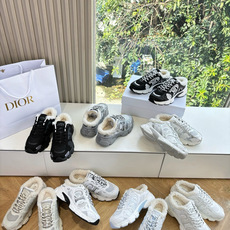 代购级别所即所得G0133C'est Dior 迪奥 25春夏全新休闲运动鞋‘以牛皮革和网眼织物制作,轻盈透气。侧边的C 代购级别所即所得G0133C'est Dior 迪奥 25春夏全新休闲运动鞋‘以牛皮革和网眼织物制作,轻盈透气。侧边的C