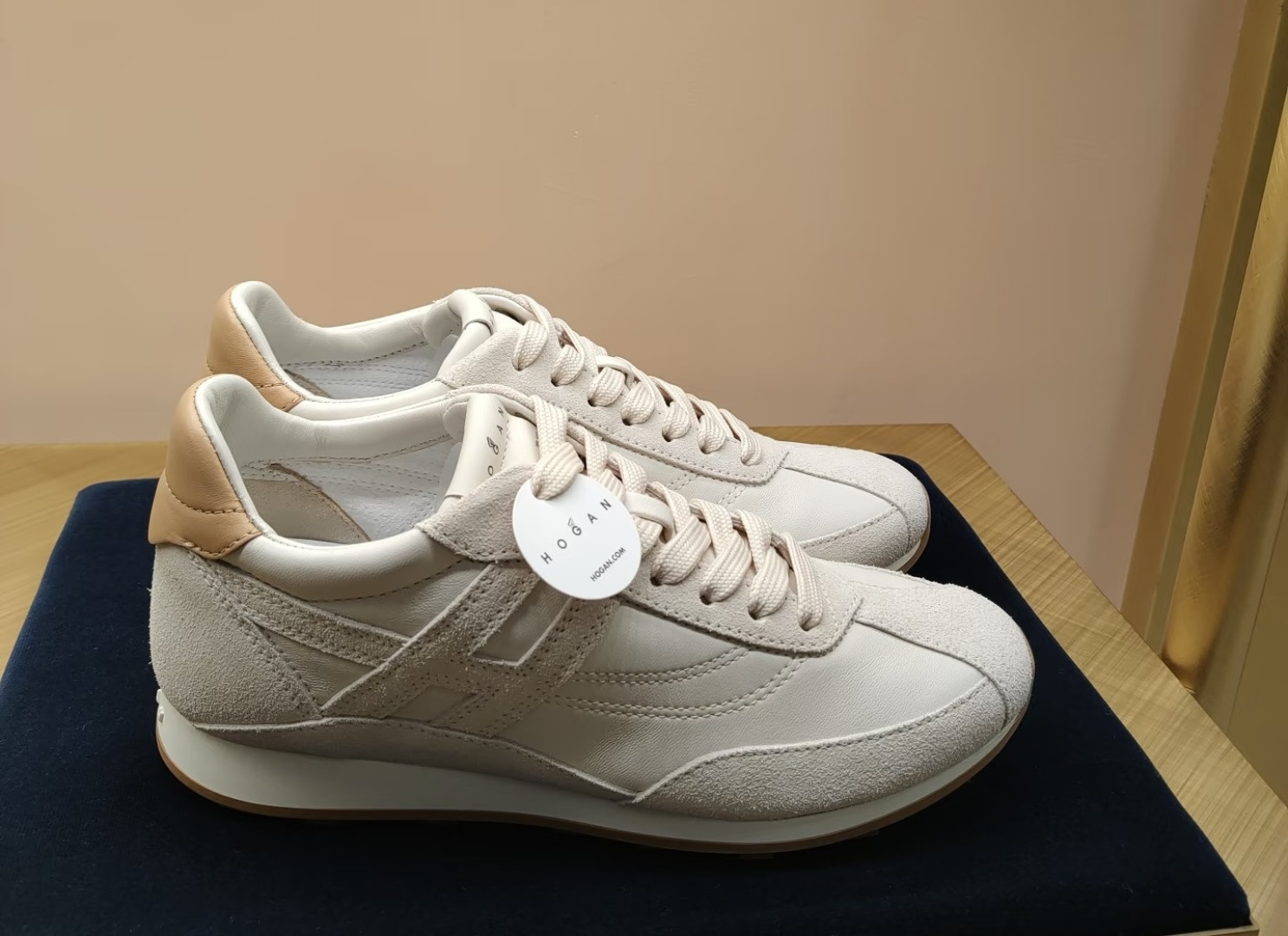 🌾G398HOGAN霍根鞋子德训鞋26新配色这可让我怎么选呀？看迷糊了吧这波hog都很好看最喜欢还是脚感