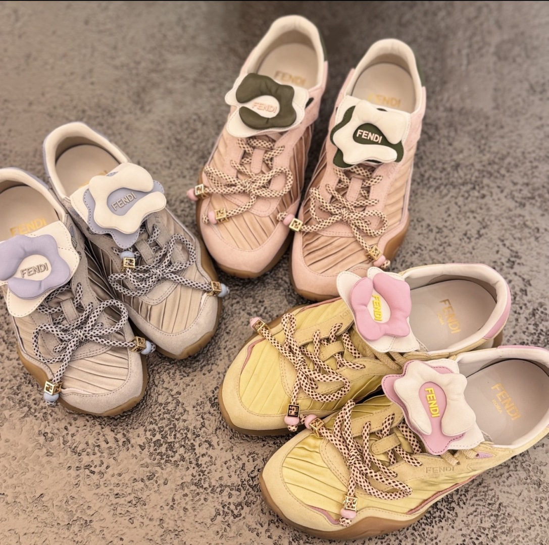 🌾G029顶级品质𝐅𝐄𝐍𝐃𝐈｜26春夏新款Wave Pulsea魔术贴德训阿甘鞋把春天穿在脚上立体花朵装