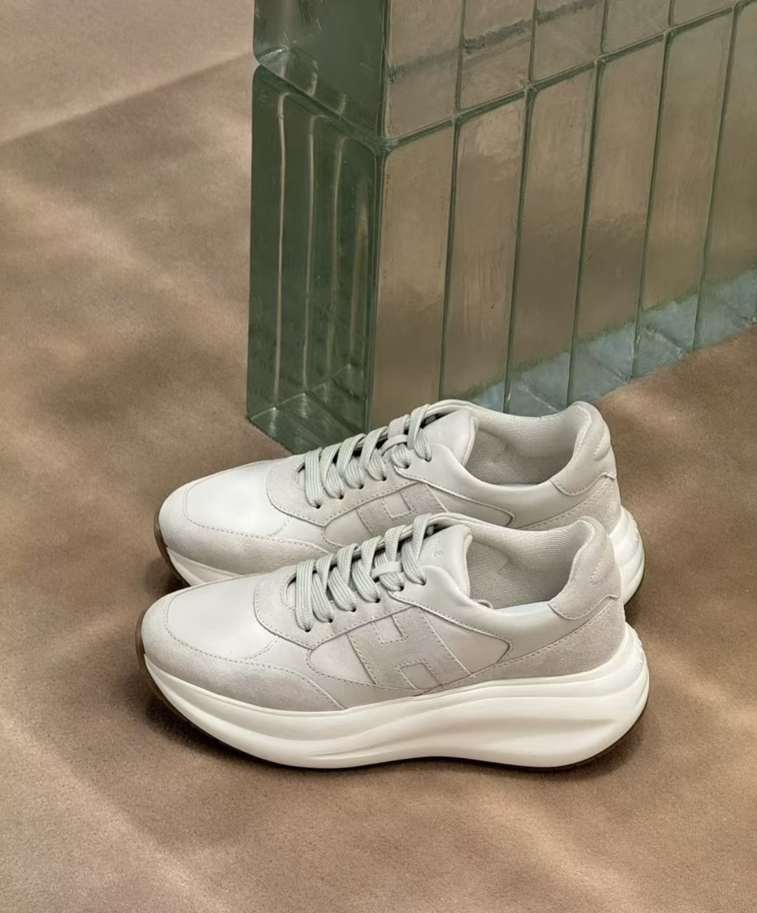 🌾G398HOGAN霍根鞋子德训鞋26新配色这可让我怎么选呀？看迷糊了吧这波hog都很好看最喜欢还是脚感