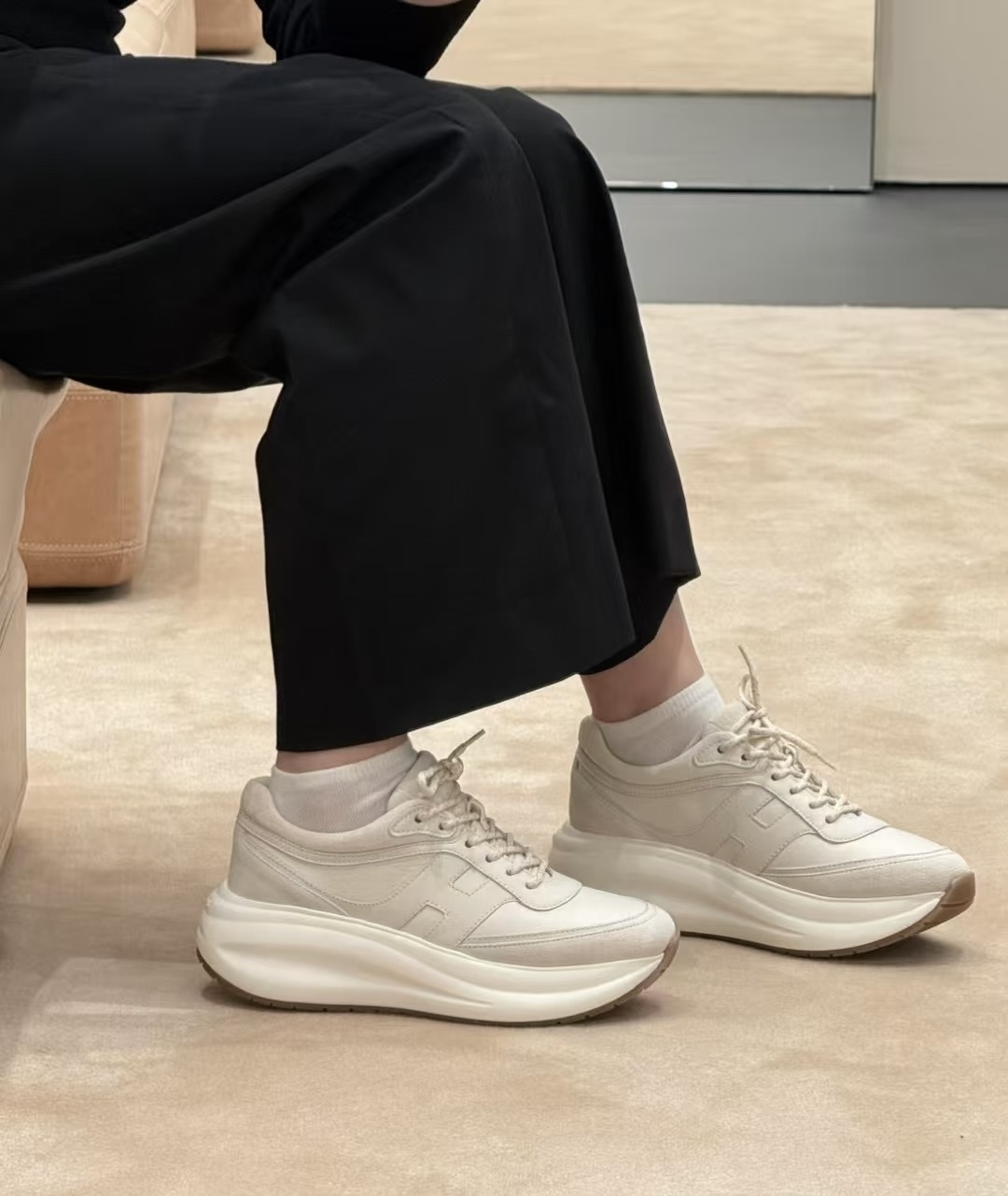 🌾G398HOGAN霍根鞋子德训鞋26新配色这可让我怎么选呀？看迷糊了吧这波hog都很好看最喜欢还是脚感