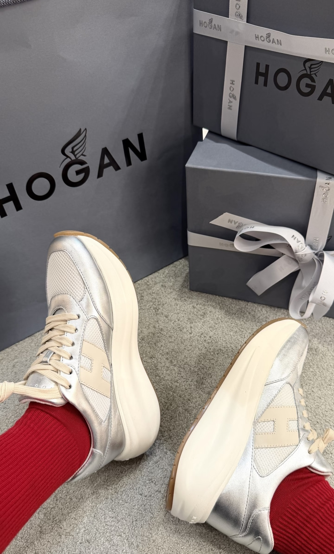 🌾G398HOGAN霍根鞋子德训鞋26新配色这可让我怎么选呀？看迷糊了吧这波hog都很好看最喜欢还是脚感