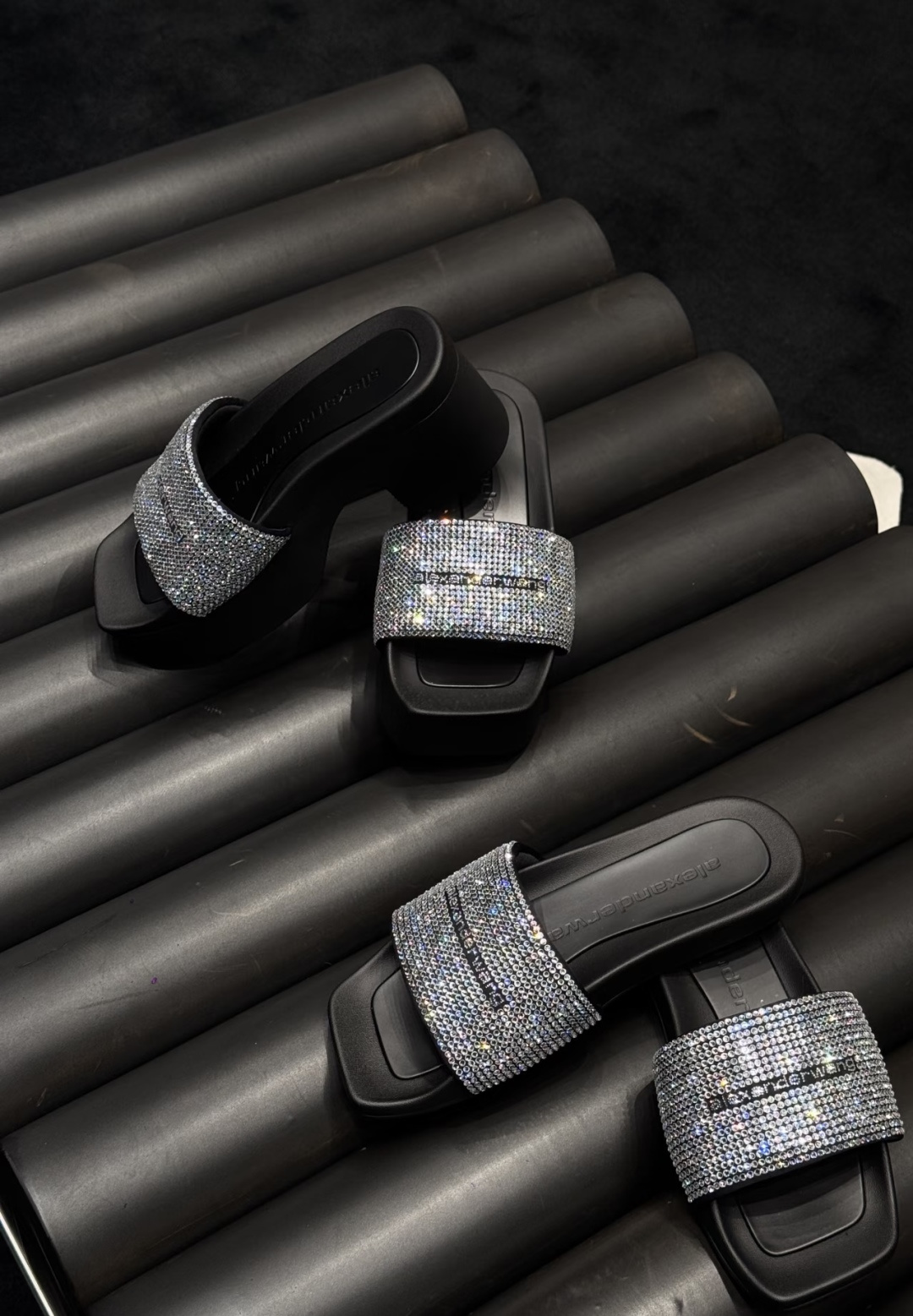 🌾G013顶级品质Alexander Wang aw carter亚历山大王 烫钻 拖鞋Jennie 大