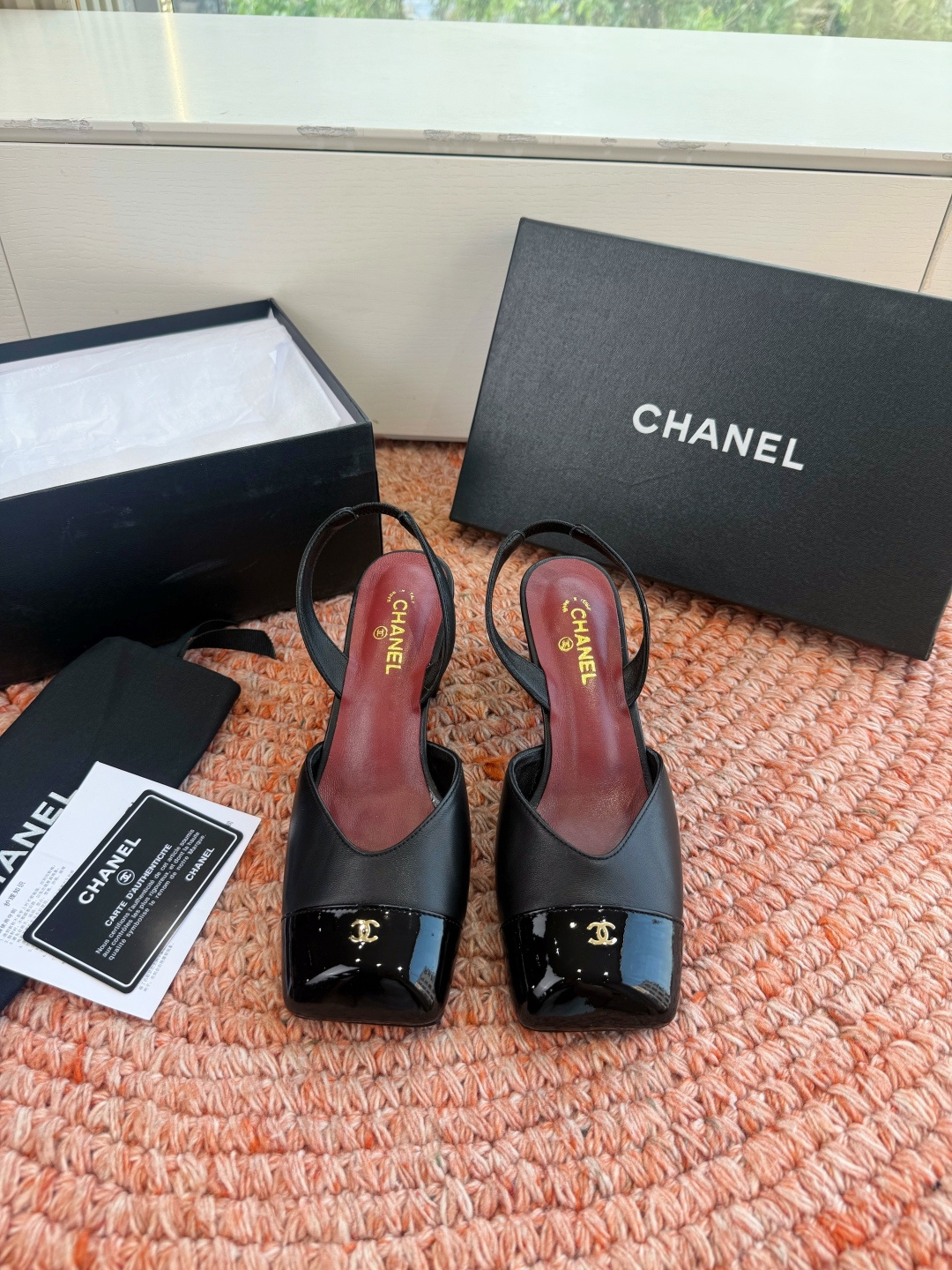 🌾G06😀顶级品质CHANE*｜小香2026走秀款双C锁扣单鞋凉鞋大方头高跟鞋当巴黎大皇宫的秀场灯光聚焦