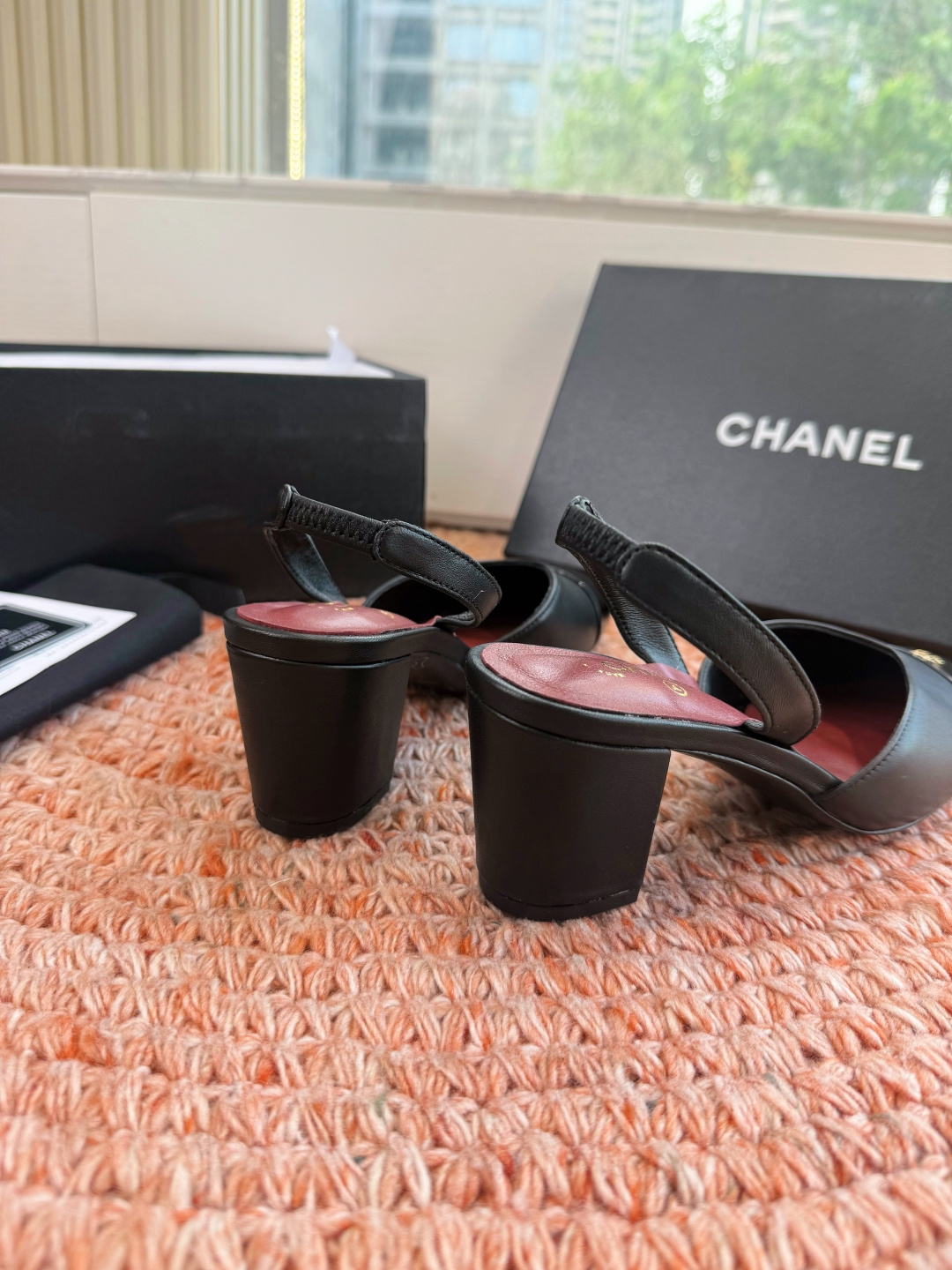 🌾G06😀顶级品质CHANE*｜小香2026走秀款双C锁扣单鞋凉鞋大方头高跟鞋当巴黎大皇宫的秀场灯光聚焦