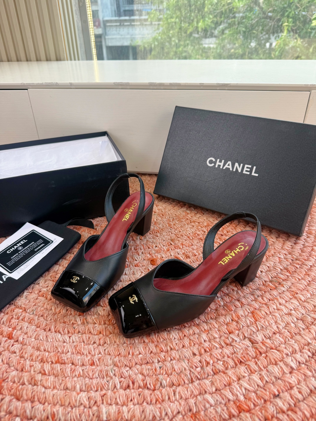 🌾G06😀顶级品质CHANE*｜小香2026走秀款双C锁扣单鞋凉鞋大方头高跟鞋当巴黎大皇宫的秀场灯光聚焦