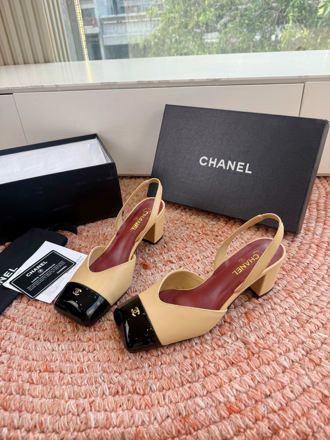 🌾G06😀顶级品质CHANE*｜小香2026走秀款双C锁扣单鞋凉鞋大方头高跟鞋当巴黎大皇宫的秀场灯光聚焦