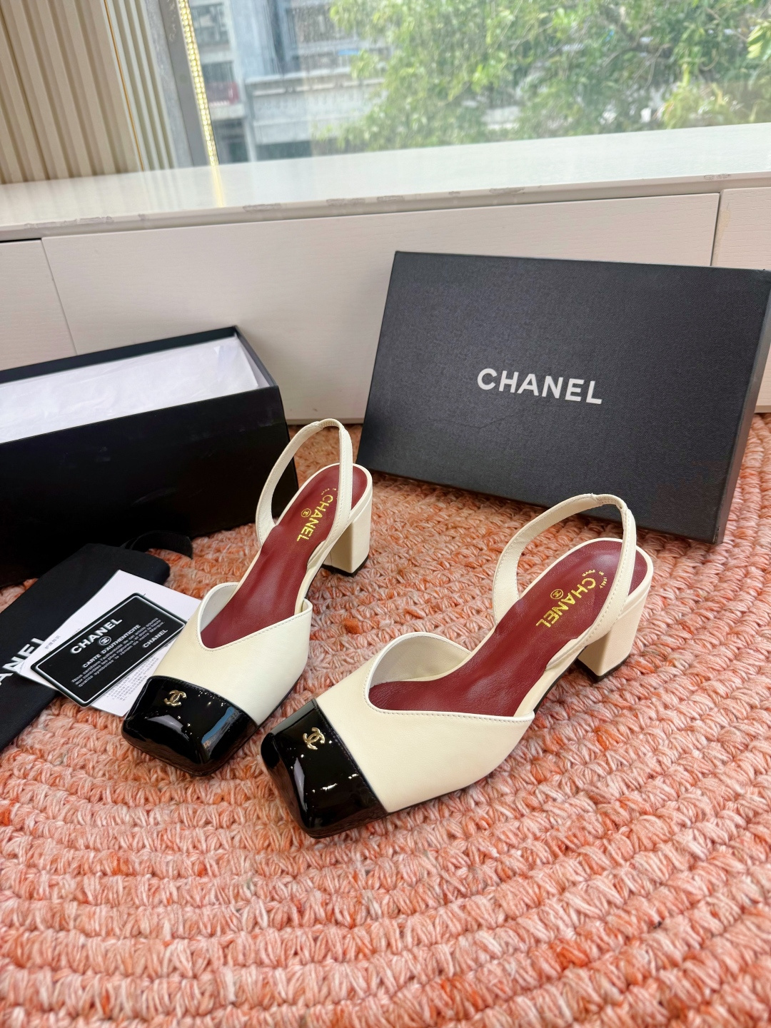 🌾G06😀顶级品质CHANE*｜小香2026走秀款双C锁扣单鞋凉鞋大方头高跟鞋当巴黎大皇宫的秀场灯光聚焦
