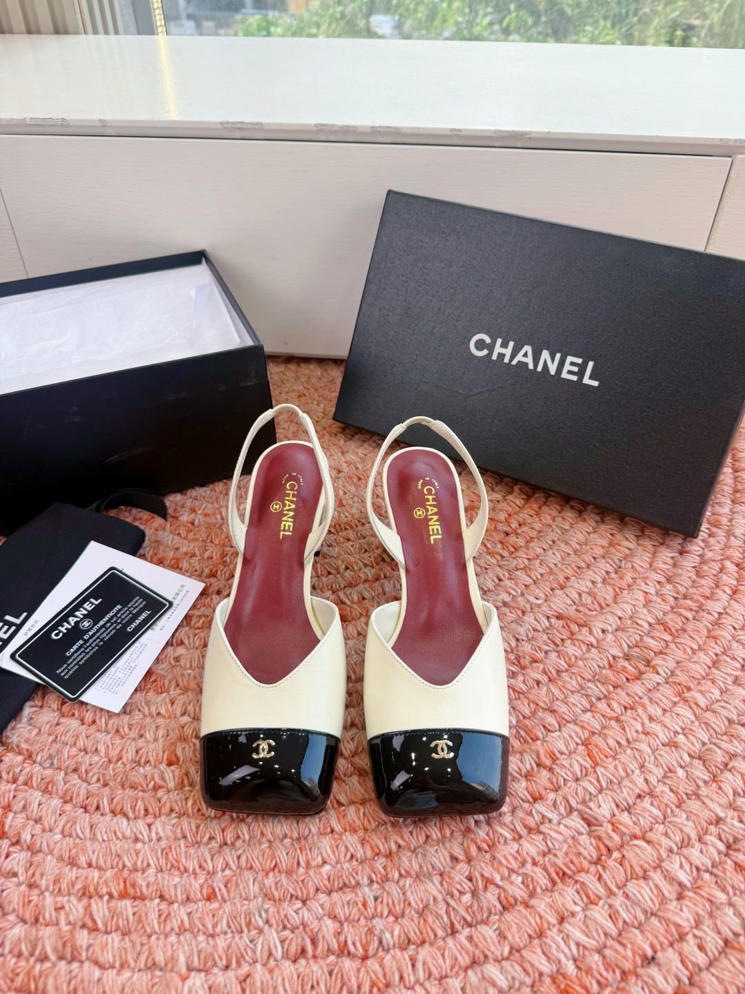 🌾G06😀顶级品质CHANE*｜小香2026走秀款双C锁扣单鞋凉鞋大方头高跟鞋当巴黎大皇宫的秀场灯光聚焦