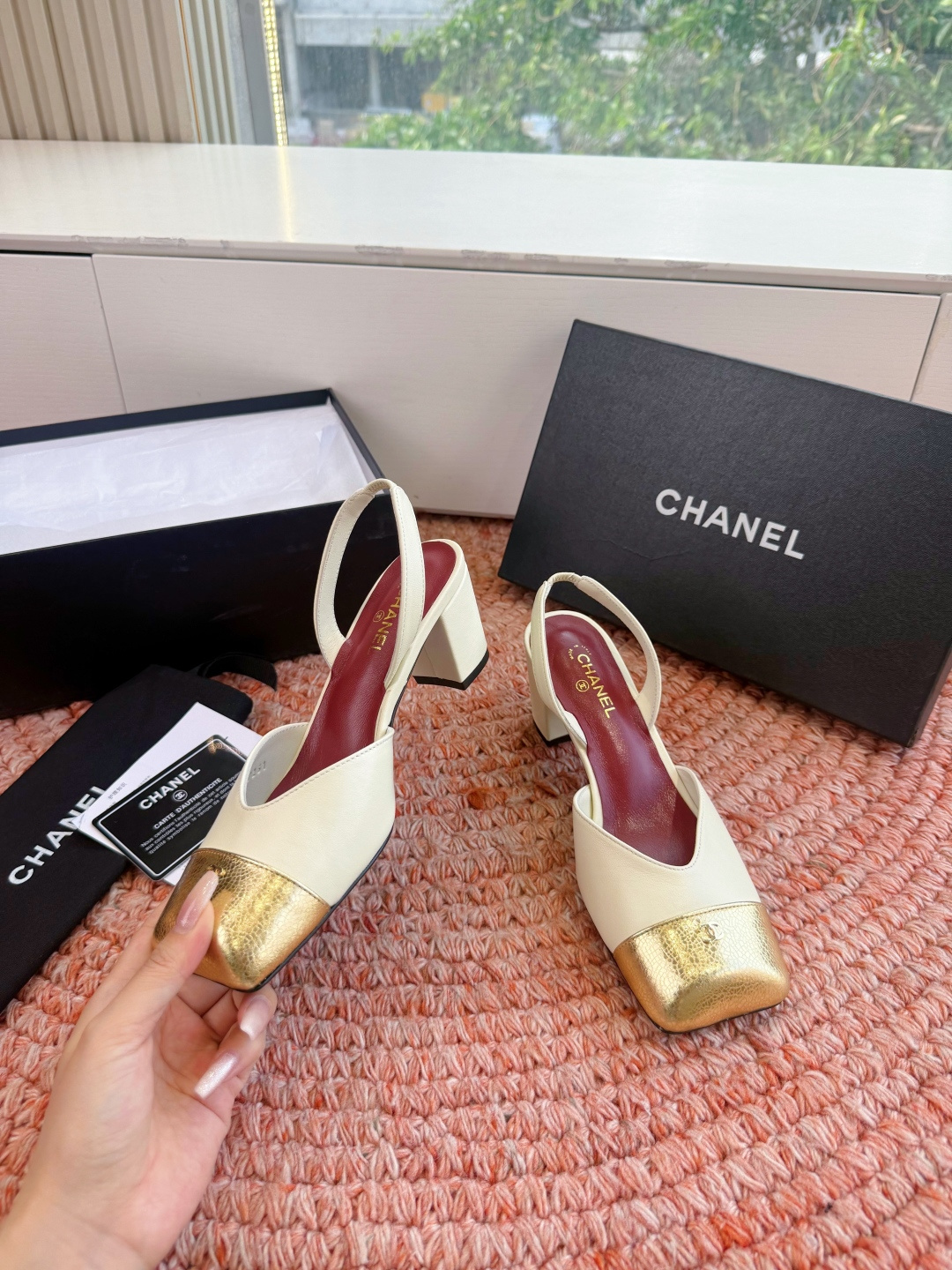 🌾G06😀顶级品质CHANE*｜小香2026走秀款双C锁扣单鞋凉鞋大方头高跟鞋当巴黎大皇宫的秀场灯光聚焦