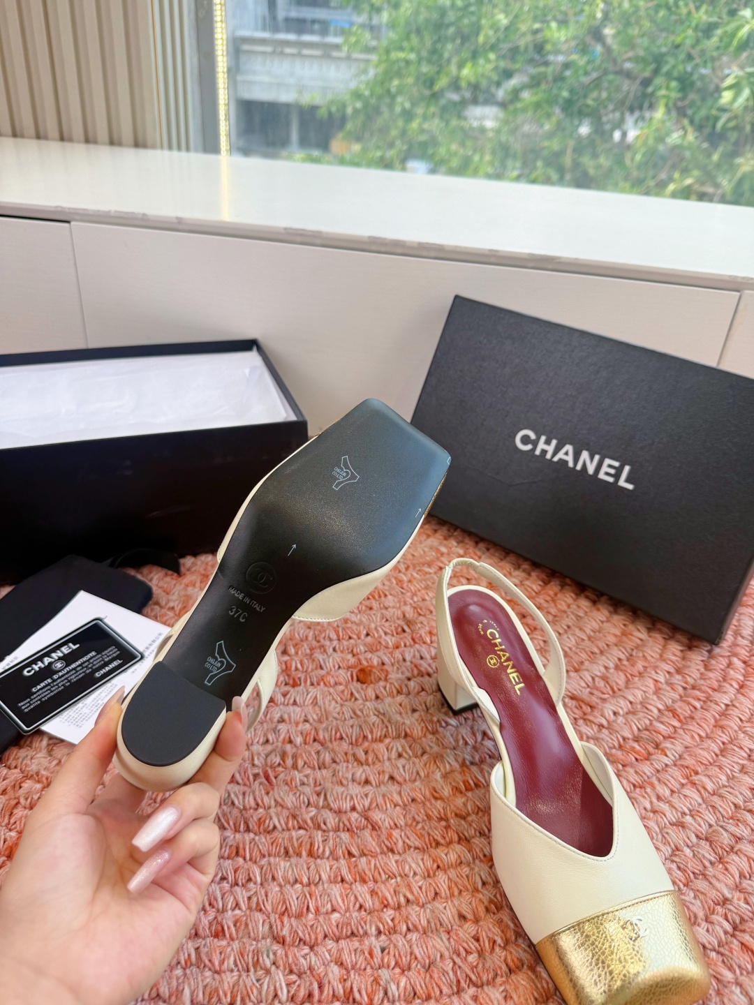 🌾G06😀顶级品质CHANE*｜小香2026走秀款双C锁扣单鞋凉鞋大方头高跟鞋当巴黎大皇宫的秀场灯光聚焦