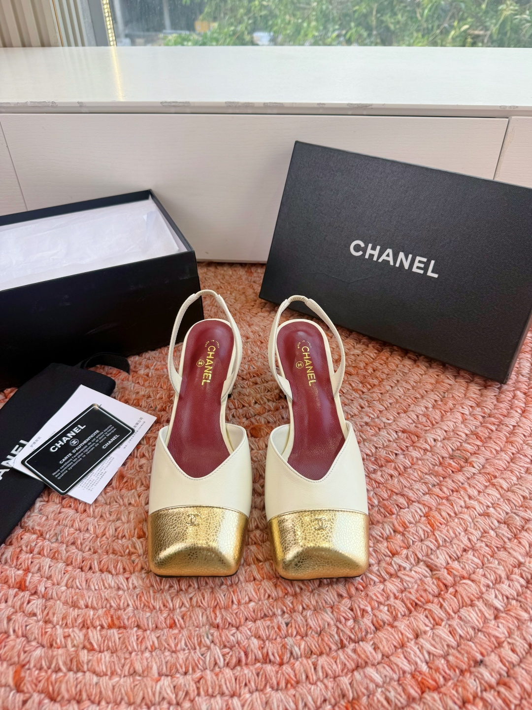 🌾G06😀顶级品质CHANE*｜小香2026走秀款双C锁扣单鞋凉鞋大方头高跟鞋当巴黎大皇宫的秀场灯光聚焦