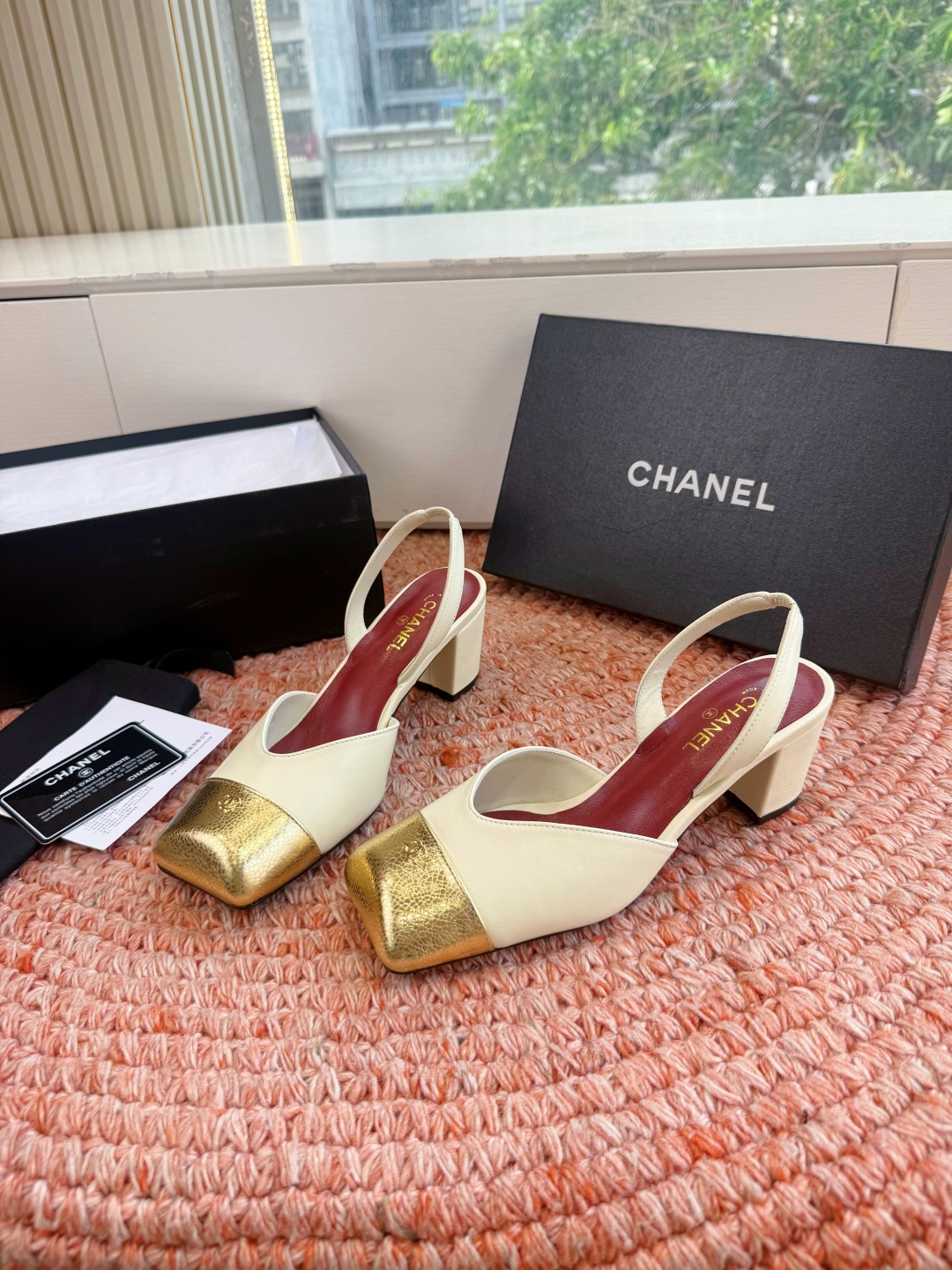 🌾G06😀顶级品质CHANE*｜小香2026走秀款双C锁扣单鞋凉鞋大方头高跟鞋当巴黎大皇宫的秀场灯光聚焦