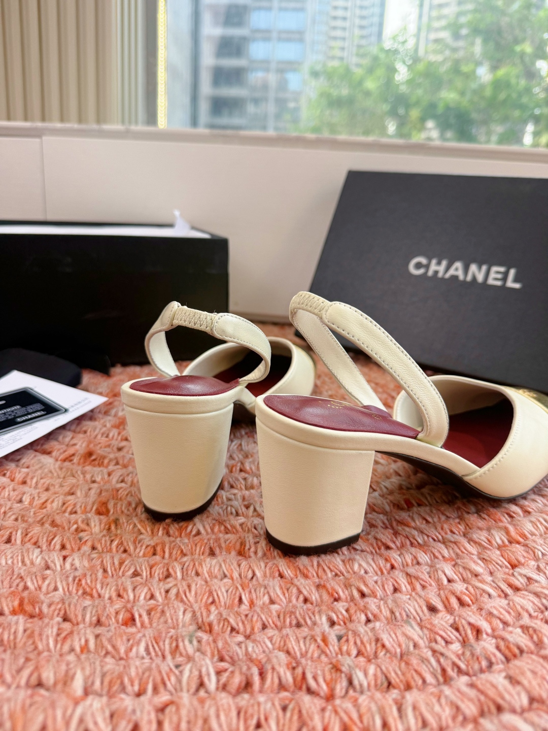 🌾G06😀顶级品质CHANE*｜小香2026走秀款双C锁扣单鞋凉鞋大方头高跟鞋当巴黎大皇宫的秀场灯光聚焦