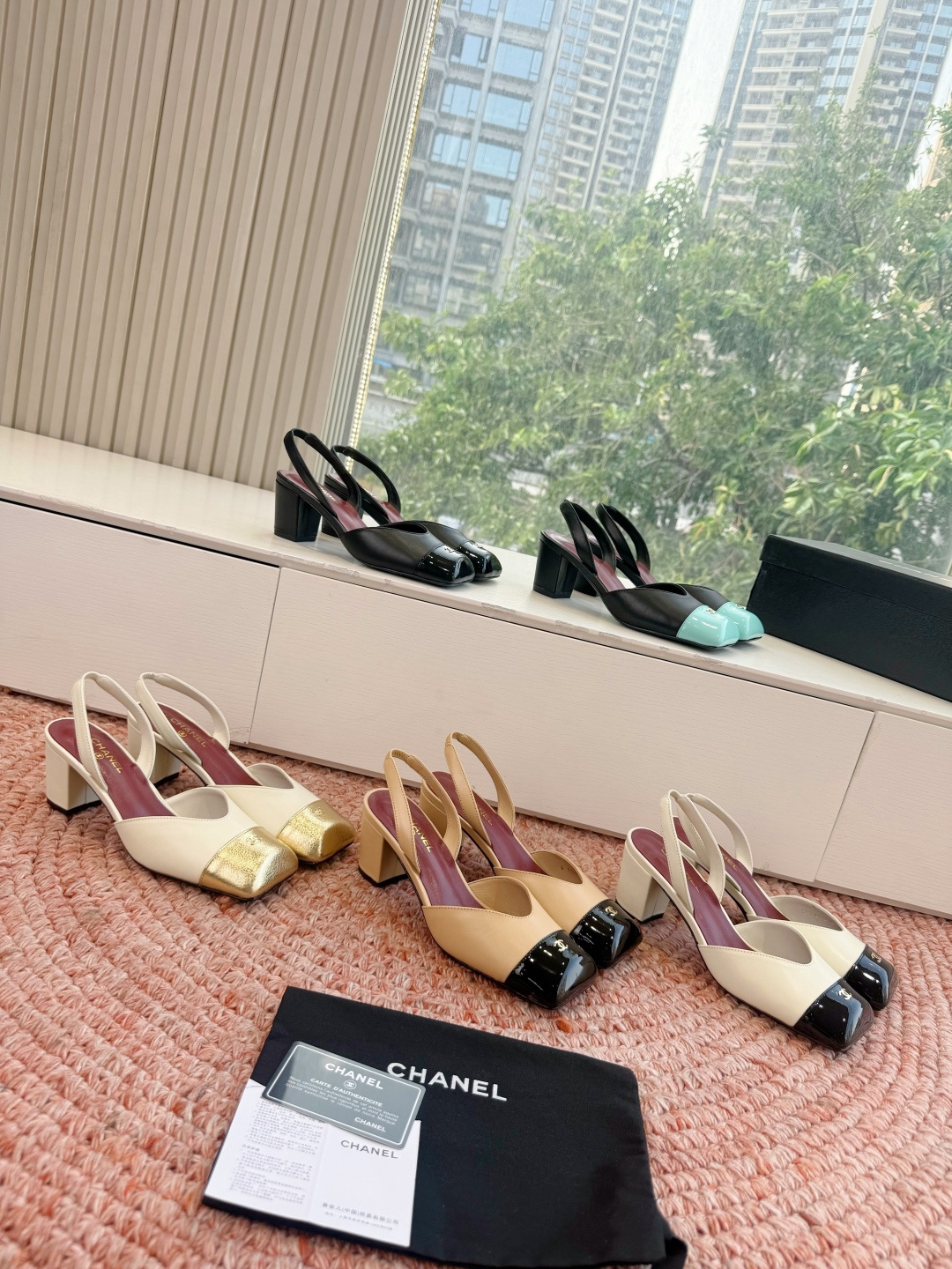 🌾G06😀顶级品质CHANE*｜小香2026走秀款双C锁扣单鞋凉鞋大方头高跟鞋当巴黎大皇宫的秀场灯光聚焦