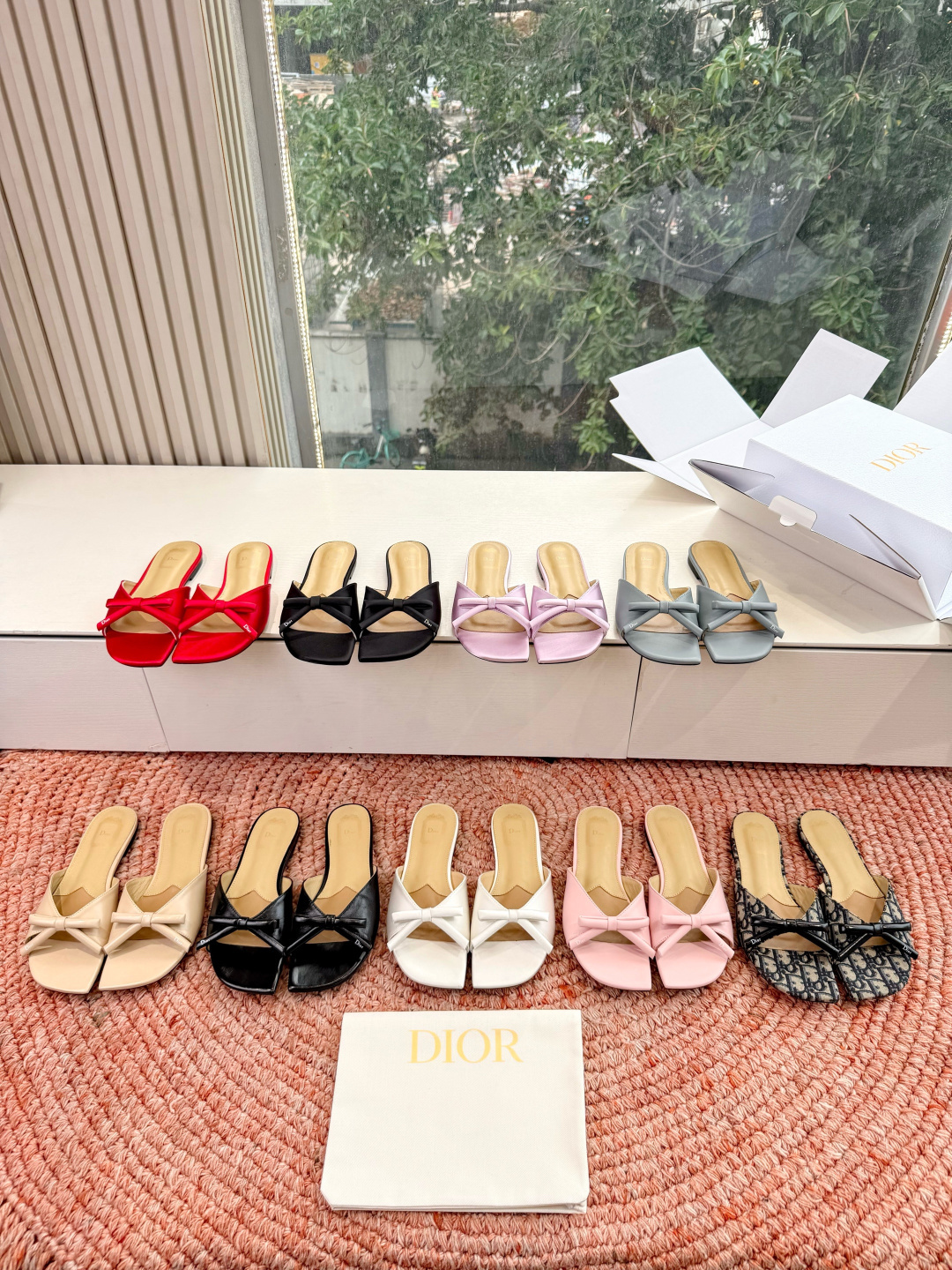 🌾G030顶级品质Dior/迪奥26WF早春新蝴蝶结拖鞋凉鞋标志性金属D字扣缀于鞋头侧畔哑光鎏金质感低调