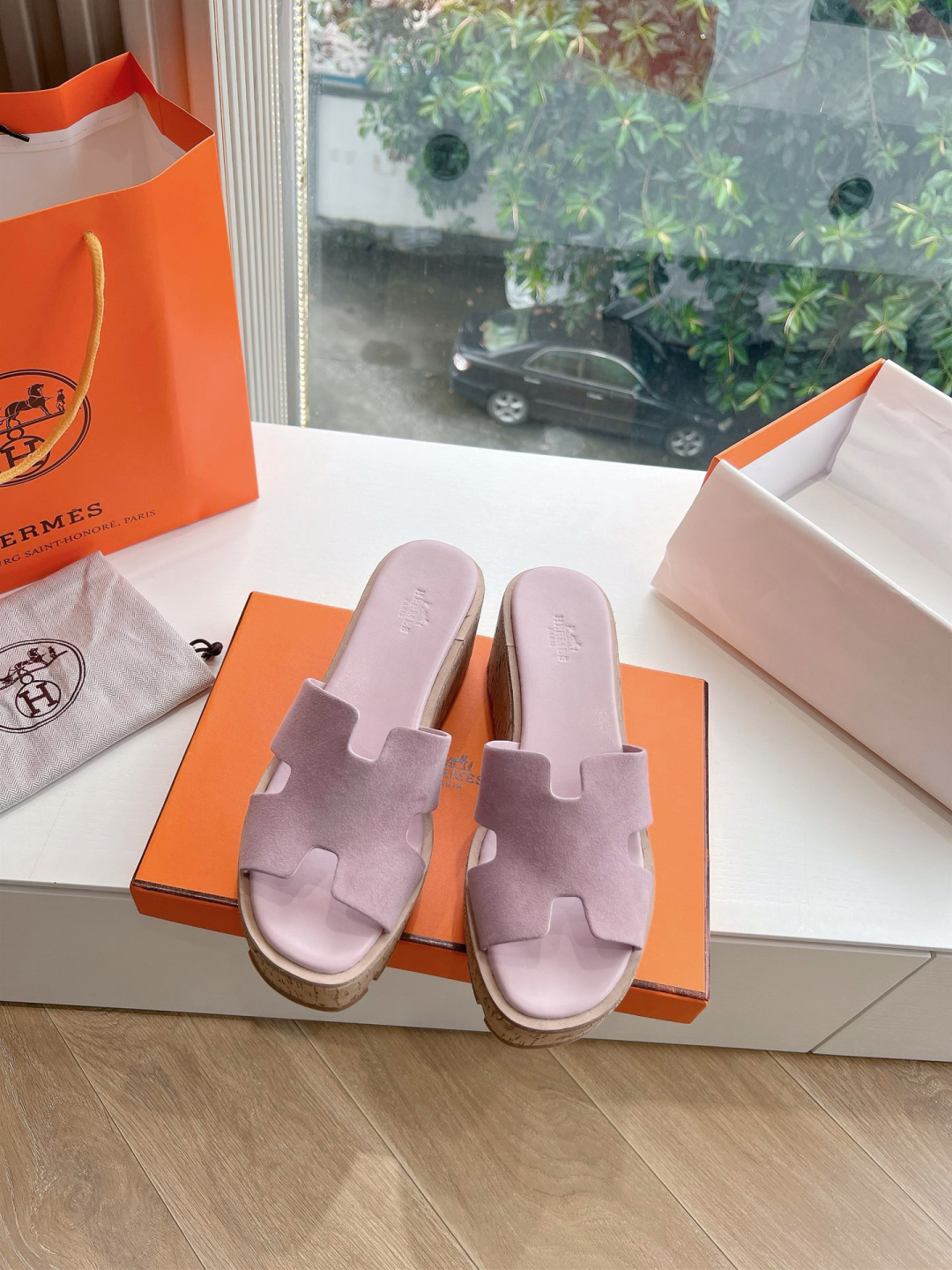 🌾G033高版2026春夏新款HERMES爱马仕专柜新款最近火到不行的坡跟二舅凉鞋拖鞋,搭配各种彩色袜子