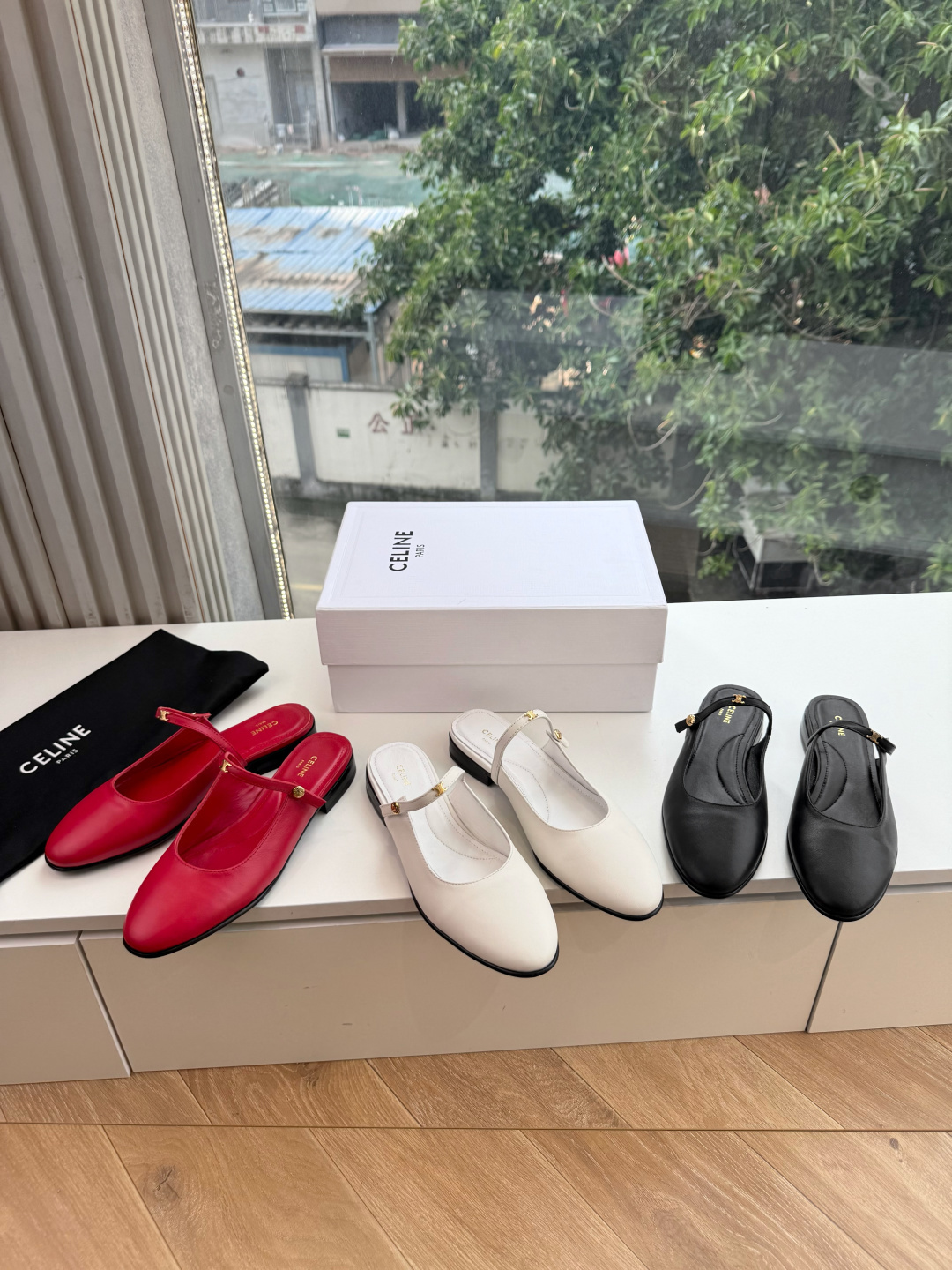 G339顶级品质 2026春夏新款玛丽半拖 Celine新款包头穆勒单鞋优雅又低调迷人 上脚真的超级显瘦超级美 C家特 G339顶级品质 2026春夏新款玛丽半拖 Celine新款包头穆勒单鞋优雅又低调迷人 上脚真的超级显瘦超级美 C家特