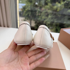 G305😀GianvitoRossi吉安维托罗西 平底 系列经典粉色羊反绒皮&粉色小羊皮 超级百搭的一款单品 面料 :原 G305😀GianvitoRossi吉安维托罗西 平底 系列经典粉色羊反绒皮&粉色小羊皮 超级百搭的一款单品 面料 :原